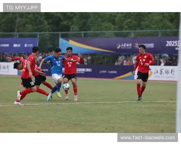 会说中文的足球球星盘点 跨文化交流助力全球赛场表现 会说中文的足球球星盘点 跨文化交流助力全球赛场表现